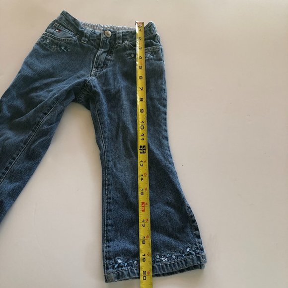 Tommy Hilfiger girls size 3/3T jeans - Picture 7 of 7
